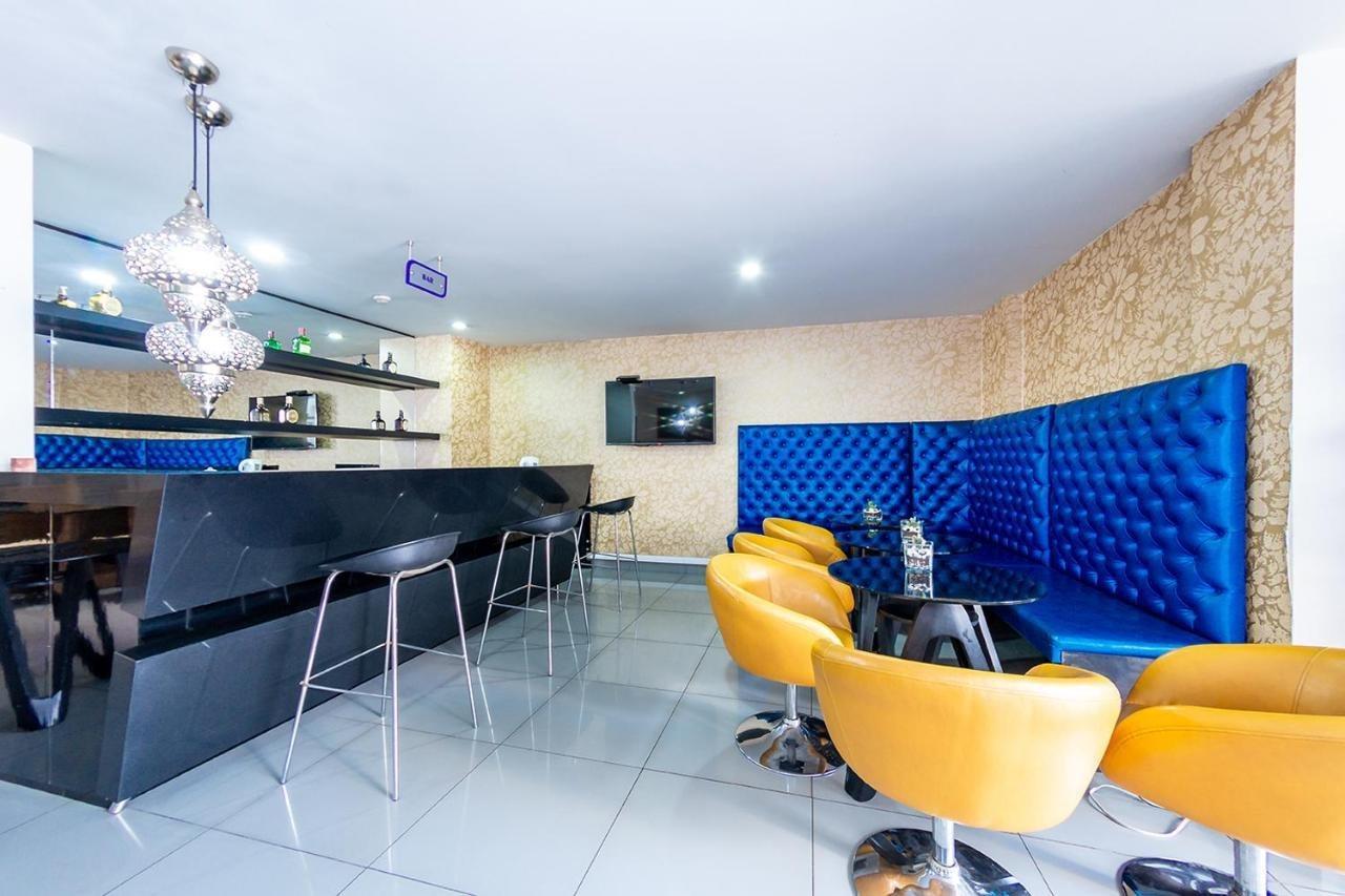 Ayenda 1136 Mh Hotel Pereira Kültér fotó